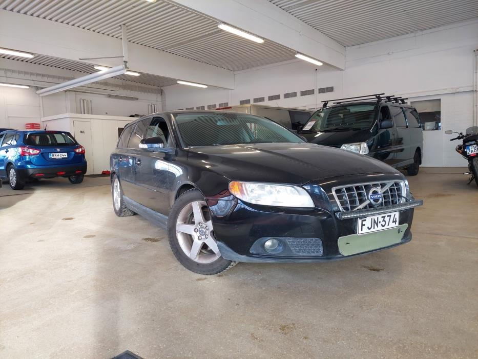 VOLVO V70 2010