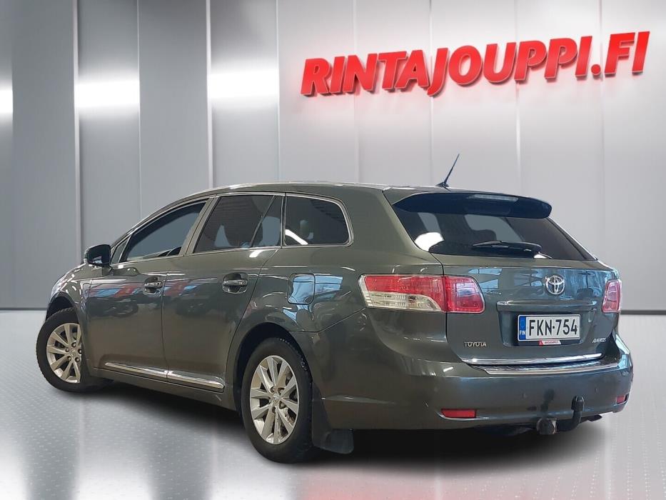 TOYOTA Avensis 2011