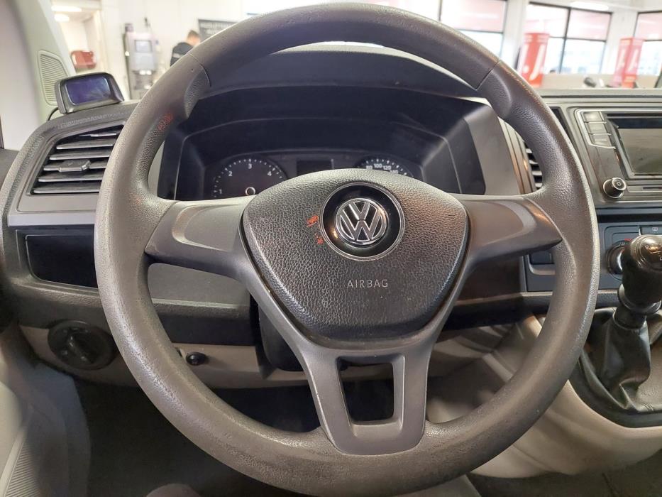 VOLKSWAGEN Transporter 2017