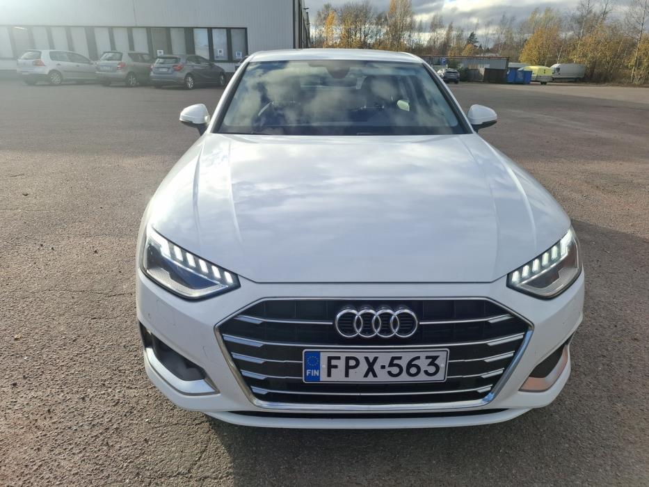 AUDI A4 2021