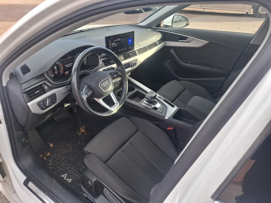 AUDI A4 2021
