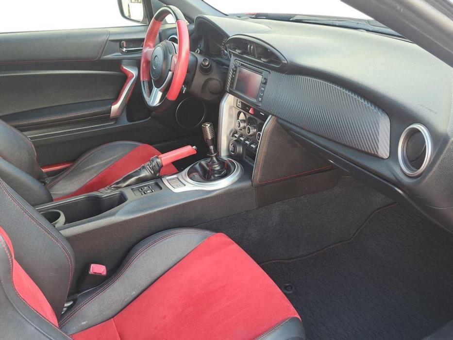 TOYOTA GT86 2016