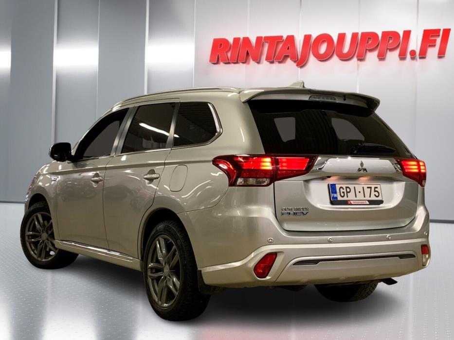 MITSUBISHI Outlander PHEV 2020