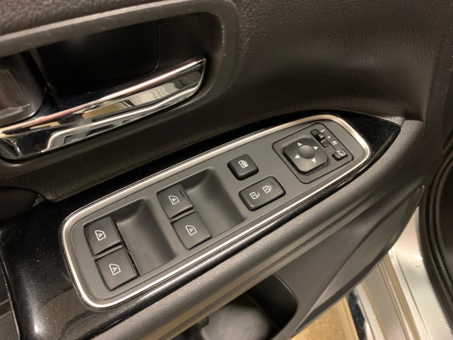 MITSUBISHI Outlander PHEV 2020