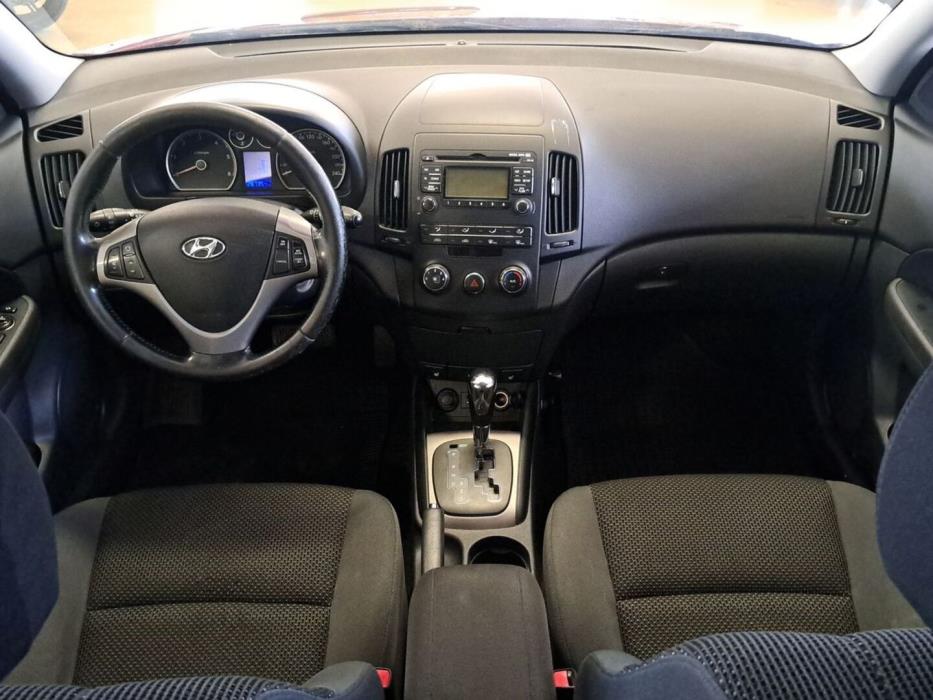 HYUNDAI i30 2010