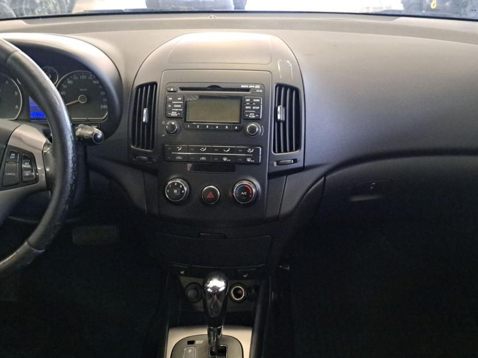 HYUNDAI i30 2010