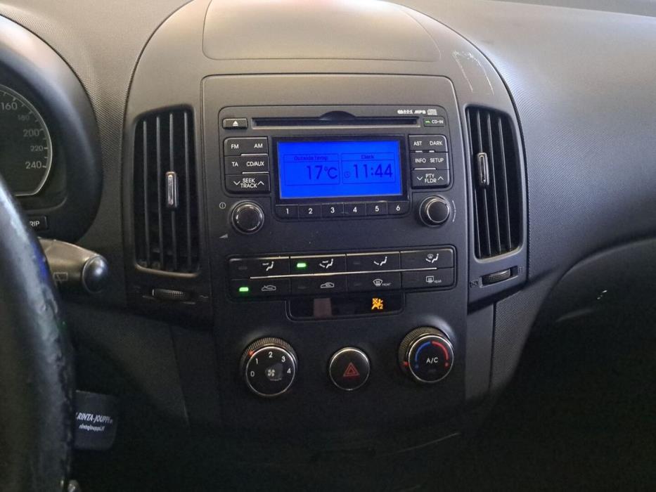 HYUNDAI i30 2010