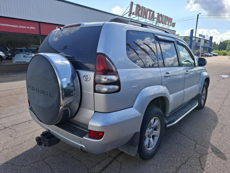 TOYOTA Land Cruiser 2003