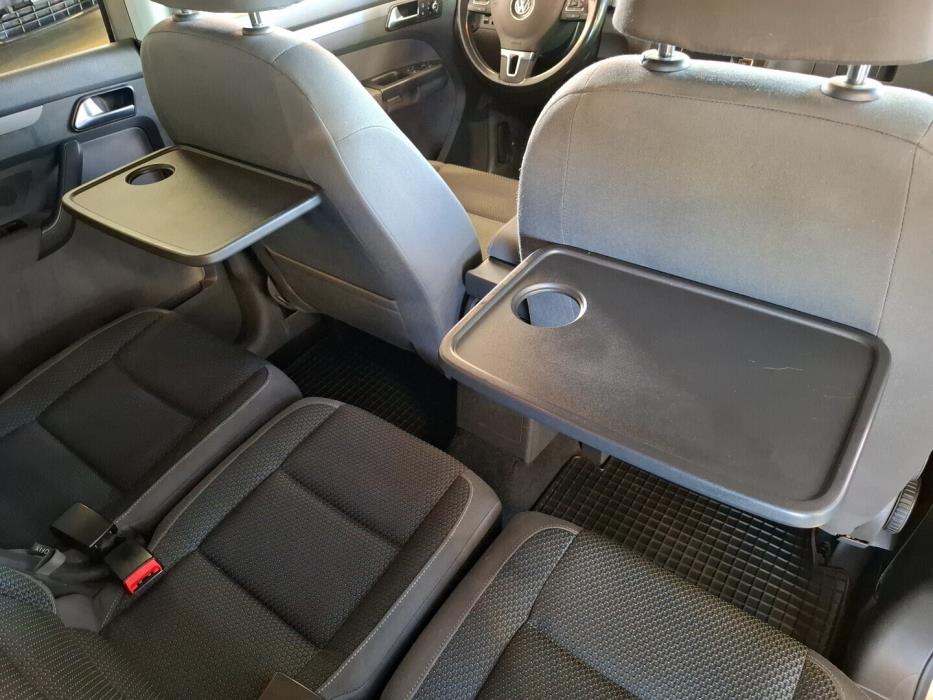 VOLKSWAGEN Touran 2011