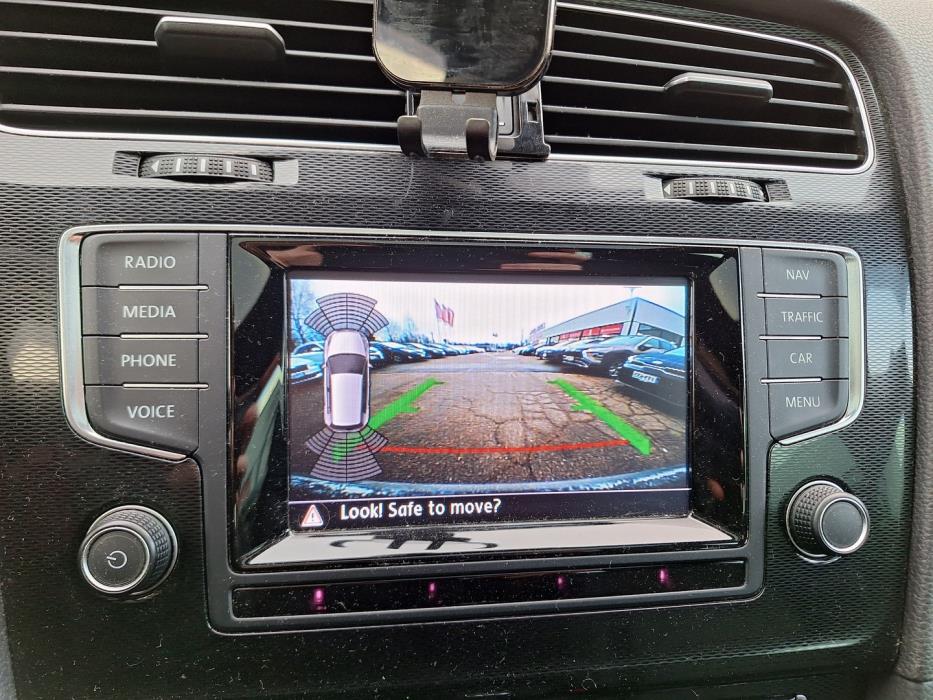 VOLKSWAGEN Golf 2014