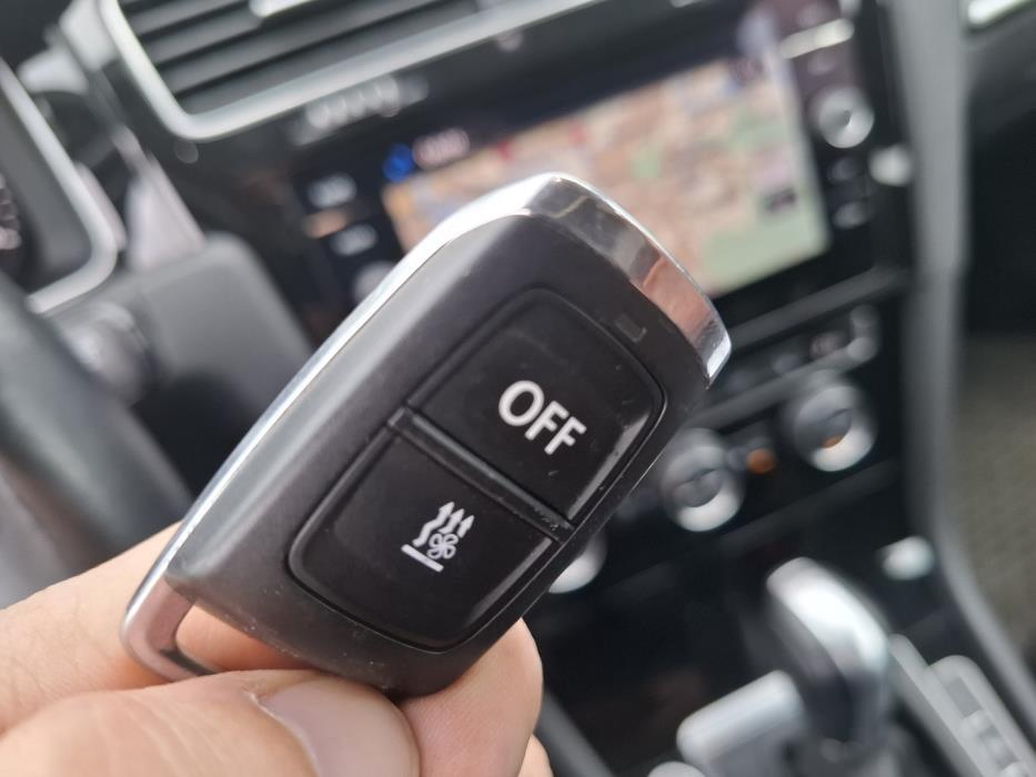 VOLKSWAGEN Golf 2019