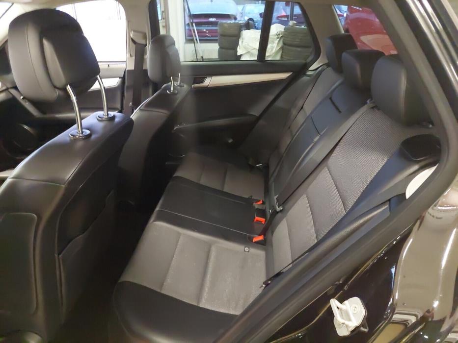 MERCEDES-BENZ C 2011