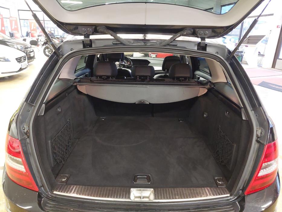 MERCEDES-BENZ C 2011