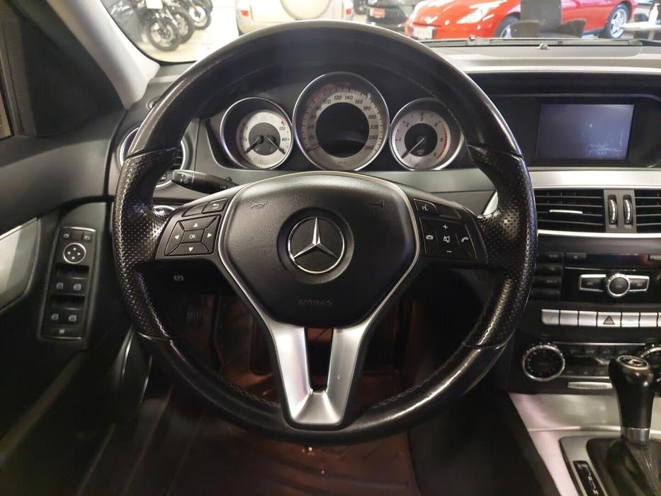 MERCEDES-BENZ C 2011