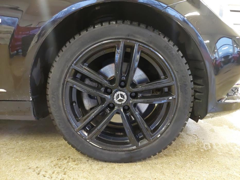 MERCEDES-BENZ C 2011