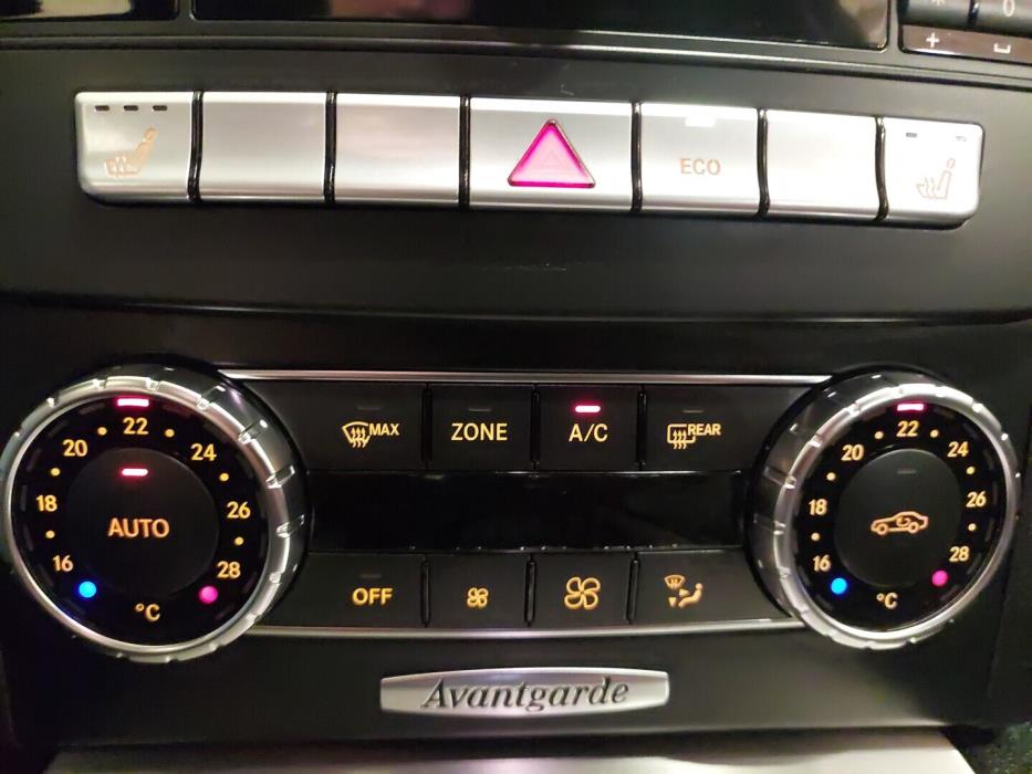 MERCEDES-BENZ C 2011