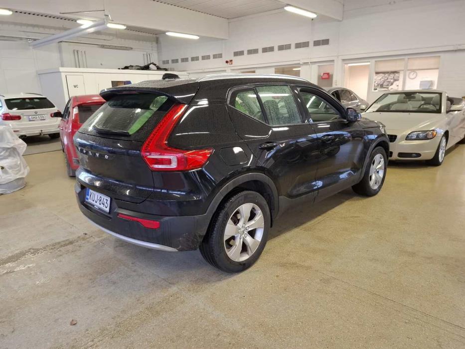 VOLVO XC40 2021