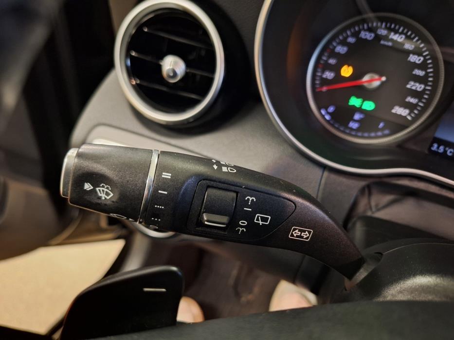 MERCEDES-BENZ C 2015