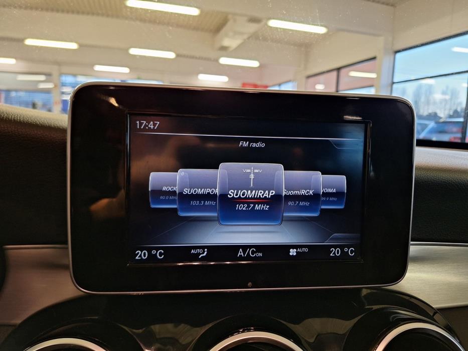 MERCEDES-BENZ C 2015