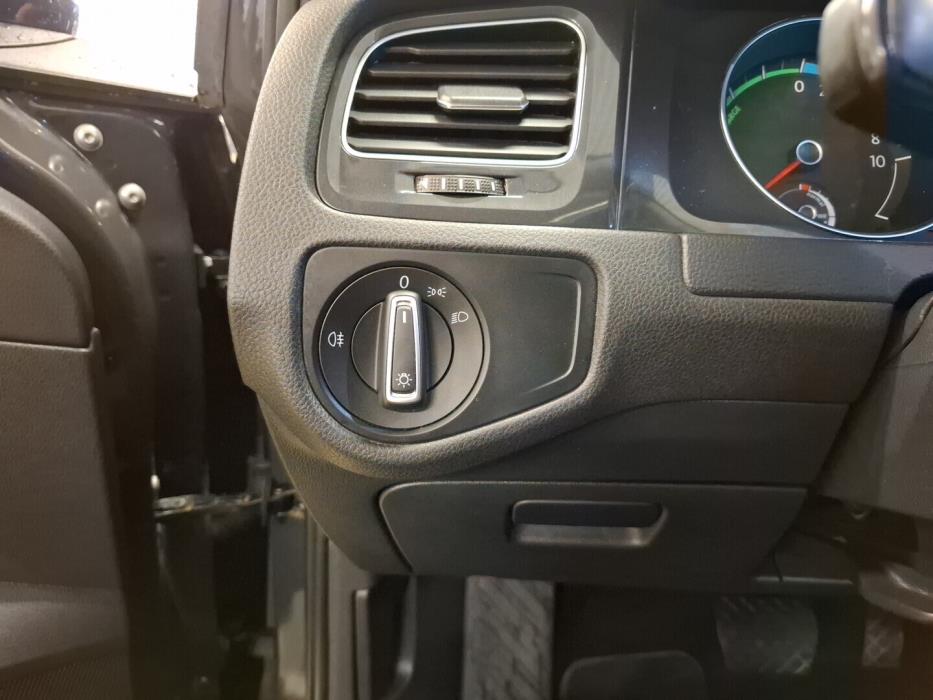 VOLKSWAGEN Golf 2019