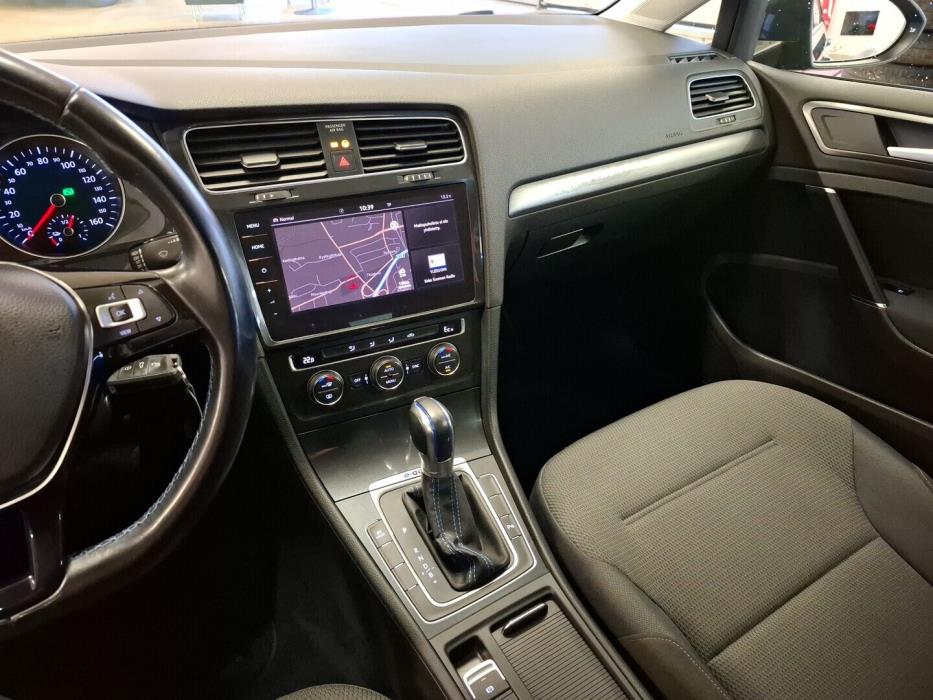 VOLKSWAGEN Golf 2019