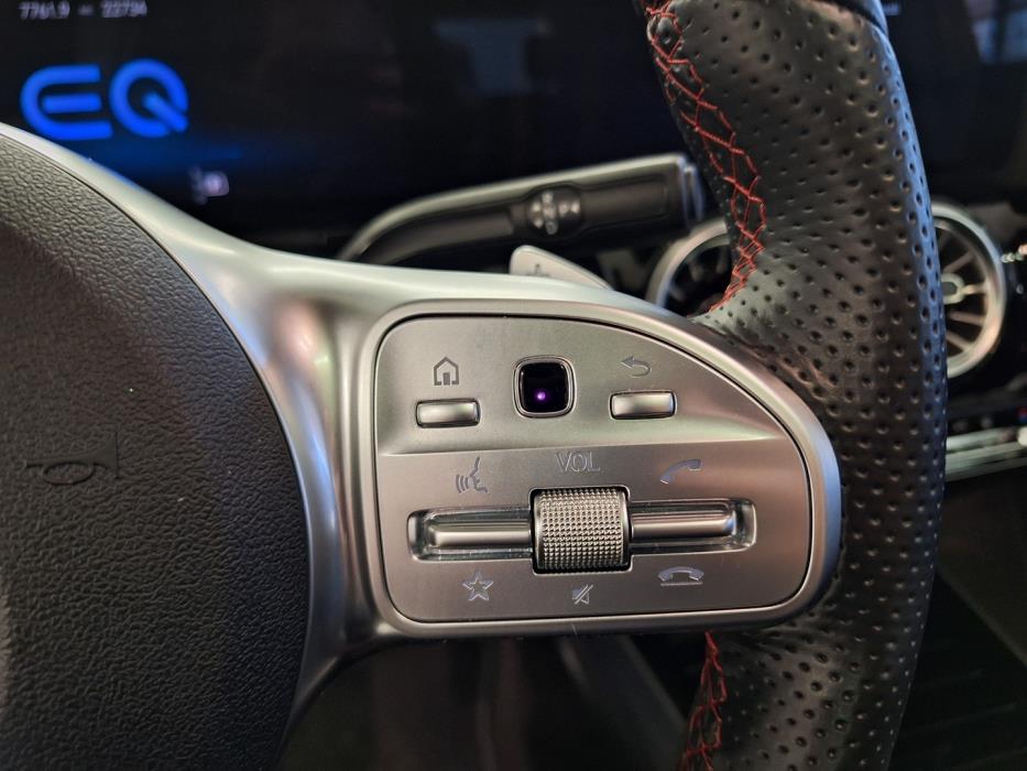 MERCEDES-BENZ EQA 2023