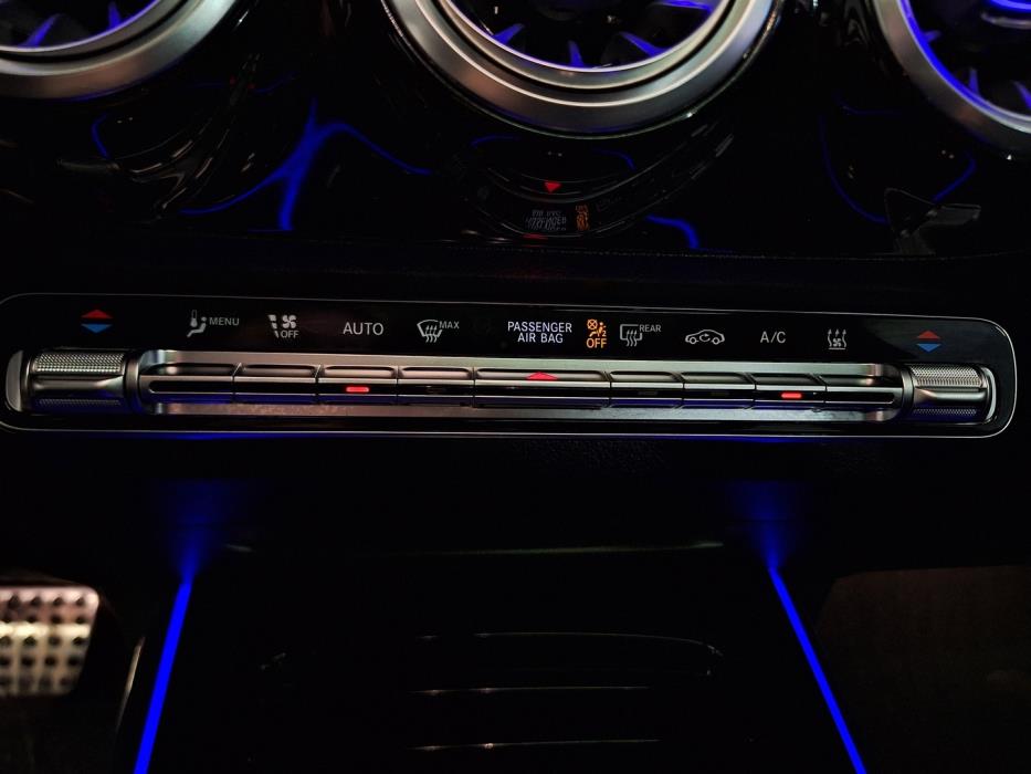 MERCEDES-BENZ EQA 2023