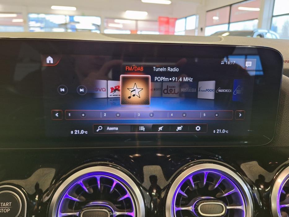 MERCEDES-BENZ EQA 2023