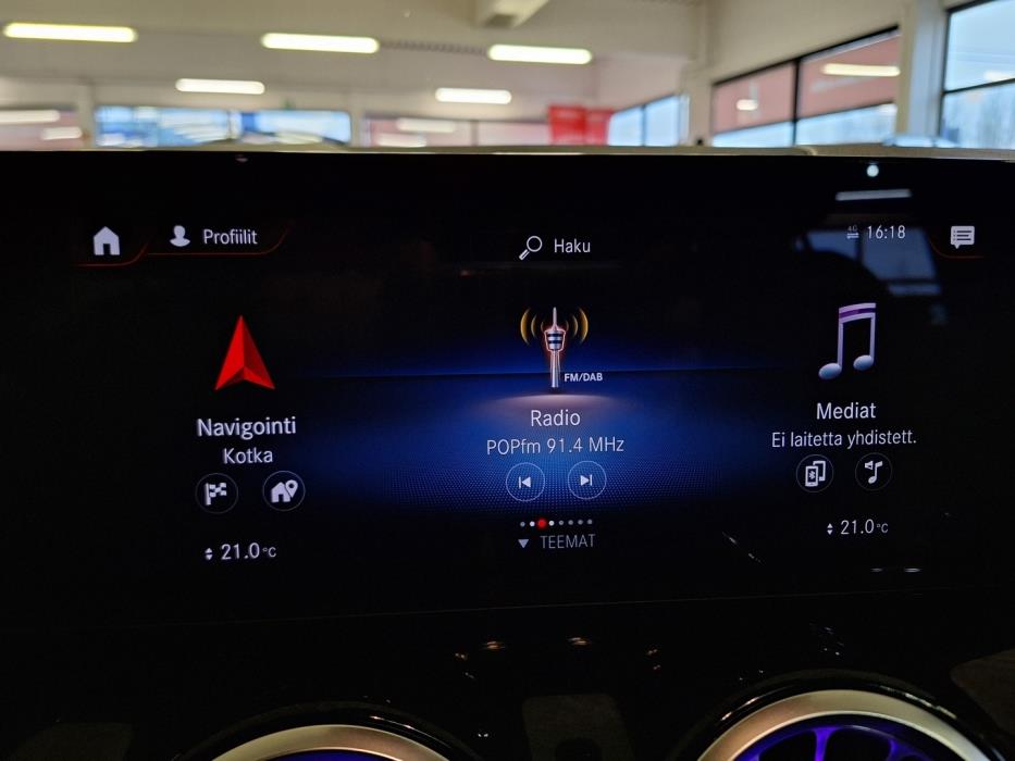 MERCEDES-BENZ EQA 2023