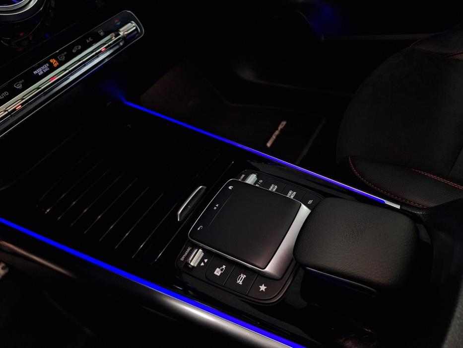 MERCEDES-BENZ EQA 2023