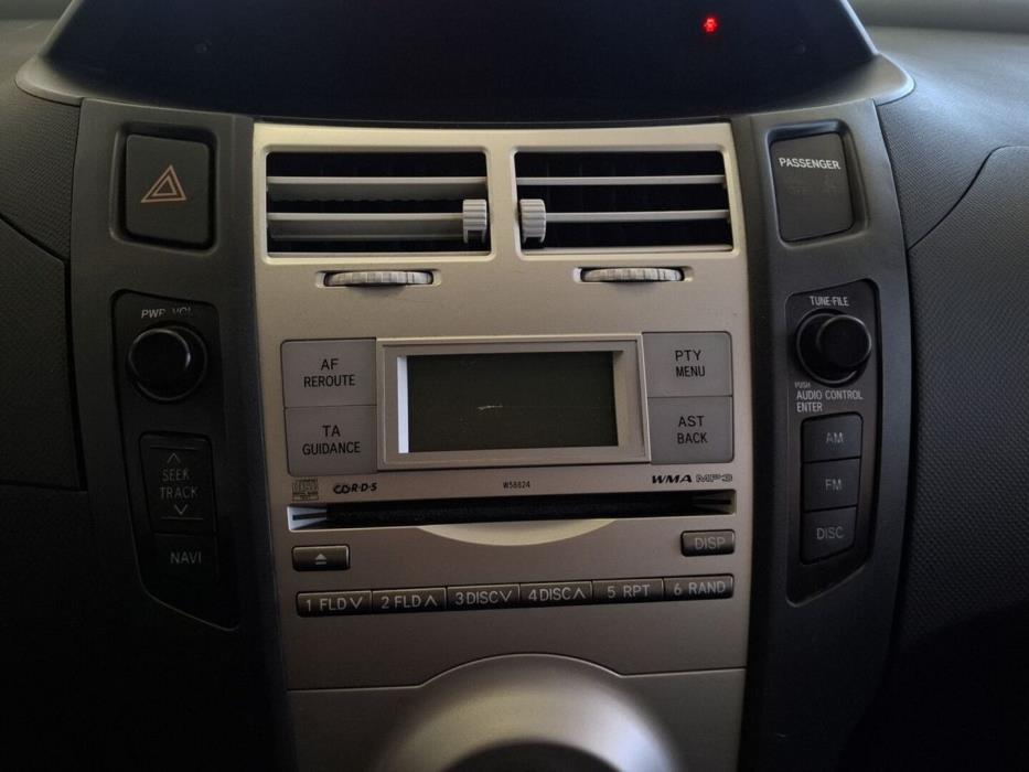 TOYOTA Yaris 2008