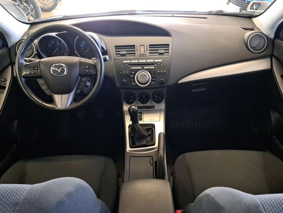 MAZDA Mazda3 2011