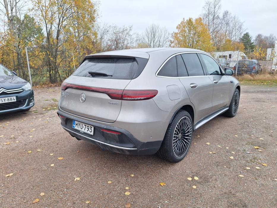 MERCEDES-BENZ EQC 2021