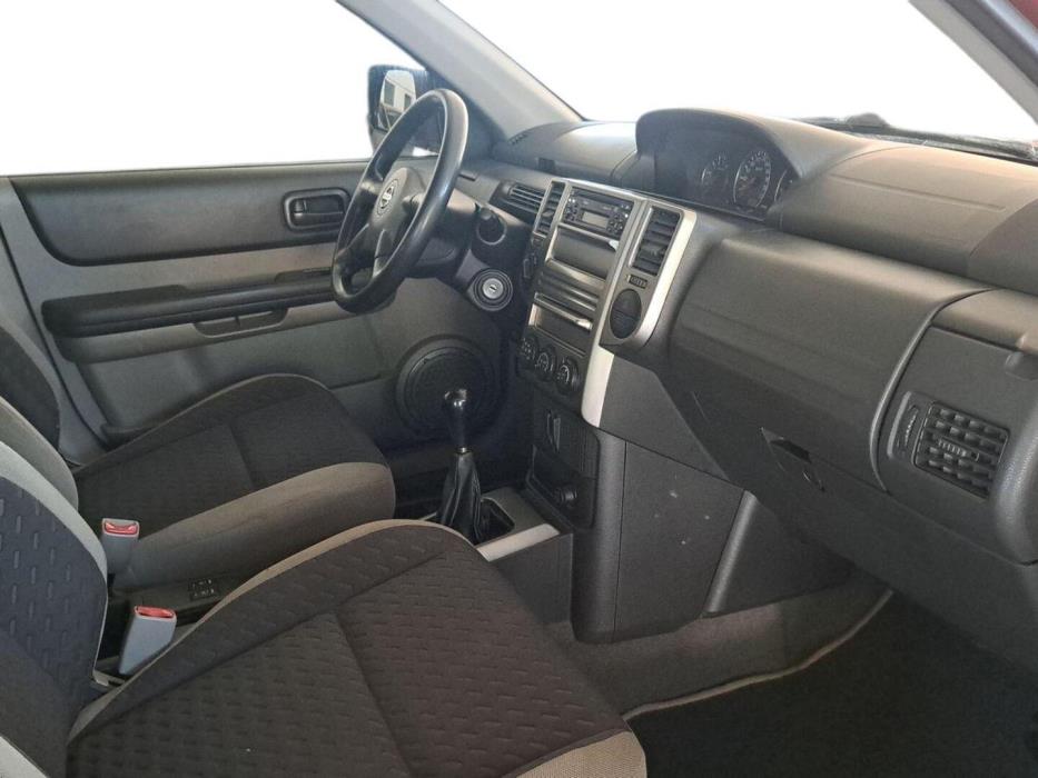 NISSAN X-TRAIL 2005