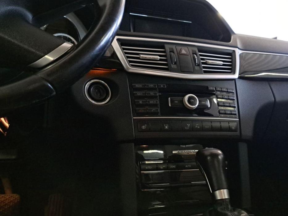 MERCEDES-BENZ E 2011