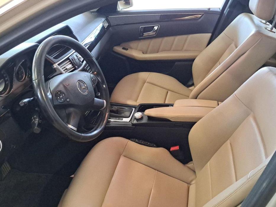 MERCEDES-BENZ E 2011