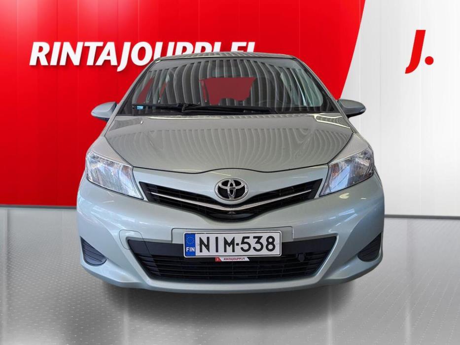 TOYOTA Yaris 2011