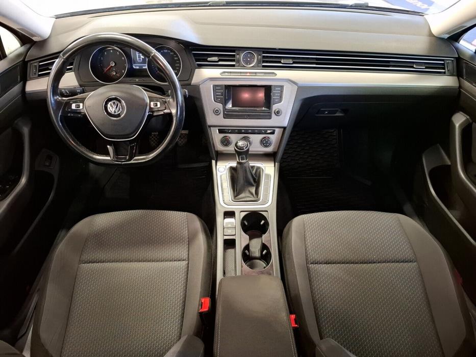VOLKSWAGEN Passat 2017