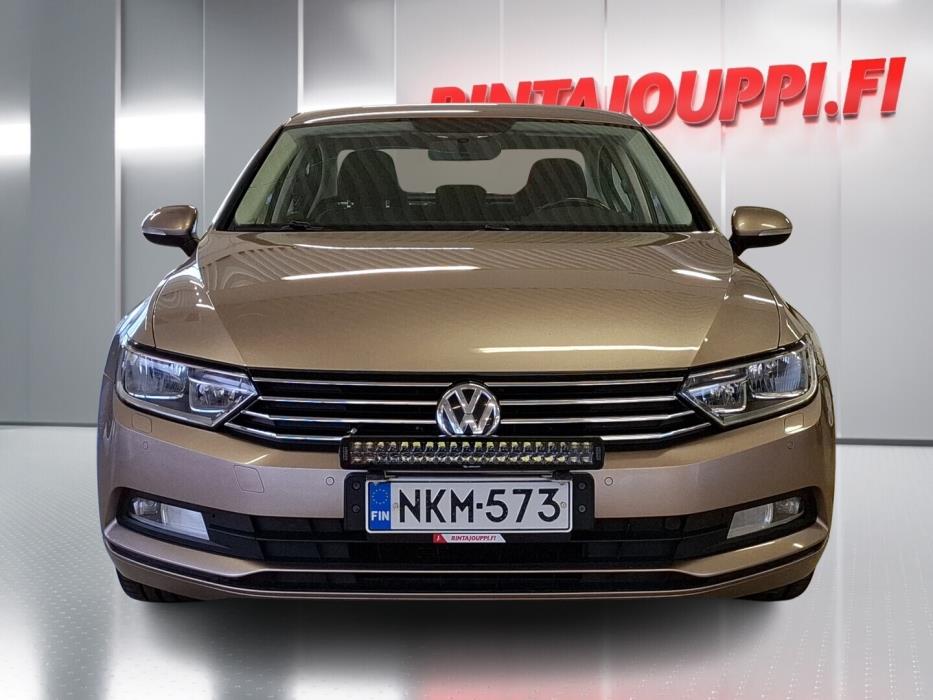 VOLKSWAGEN Passat 2017