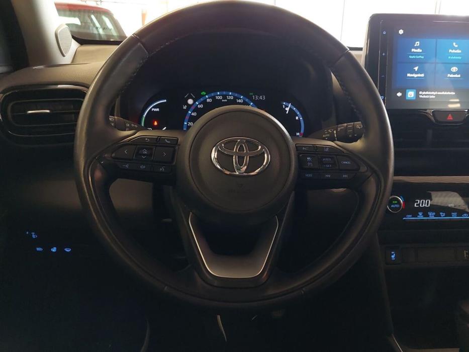 TOYOTA Yaris Cross 2024