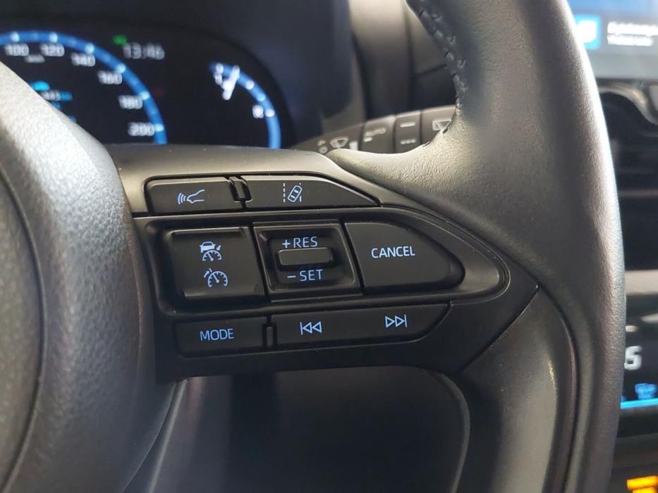 TOYOTA Yaris Cross 2024