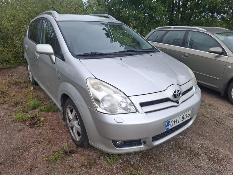 TOYOTA Corolla Verso 2004