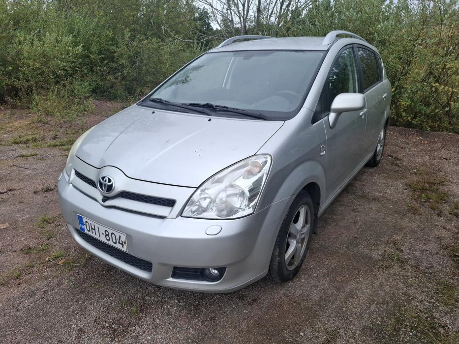 TOYOTA Corolla Verso 2004
