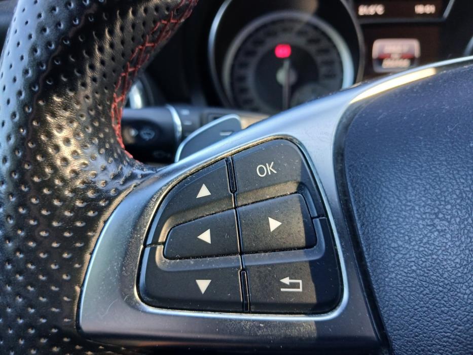 MERCEDES-BENZ CLA 2015