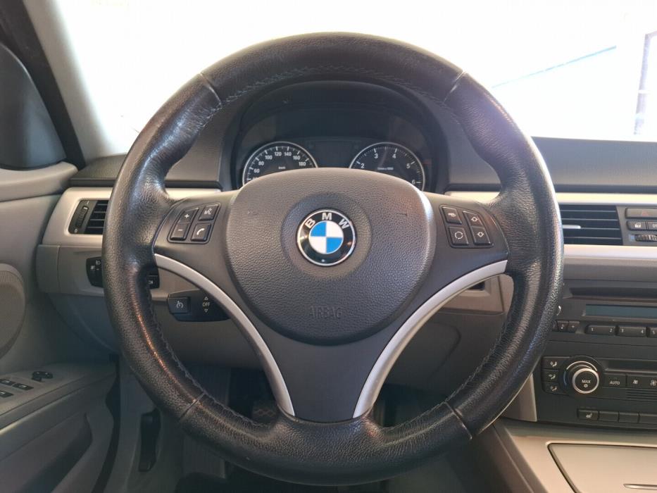 BMW 318 2008