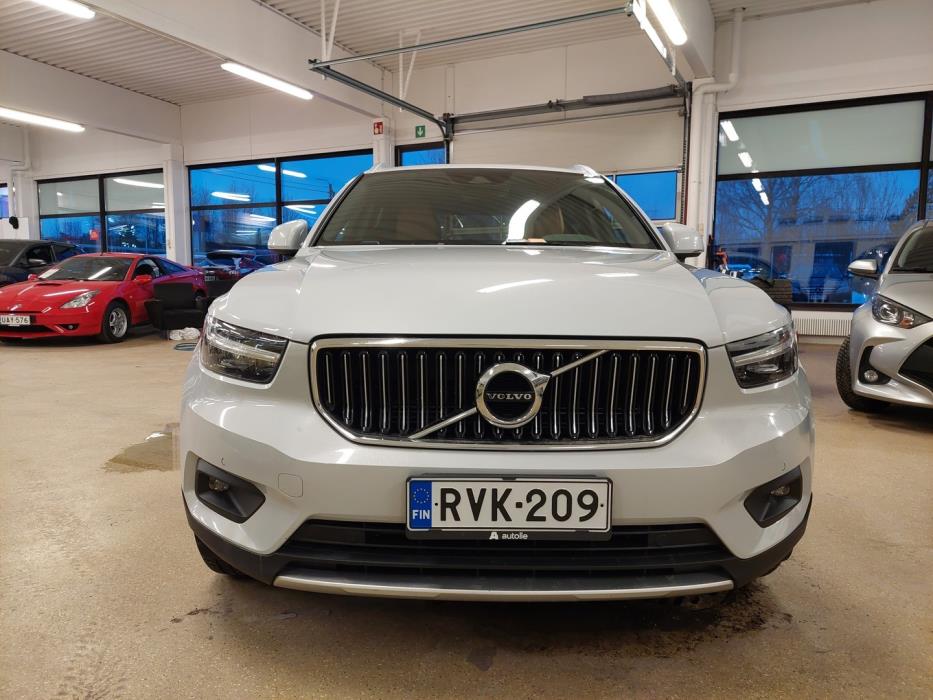 VOLVO XC40 2020