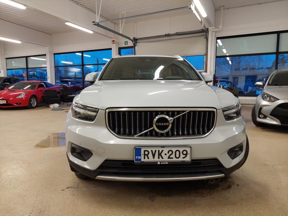 VOLVO XC40 2020