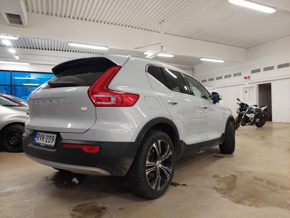 VOLVO XC40 2020