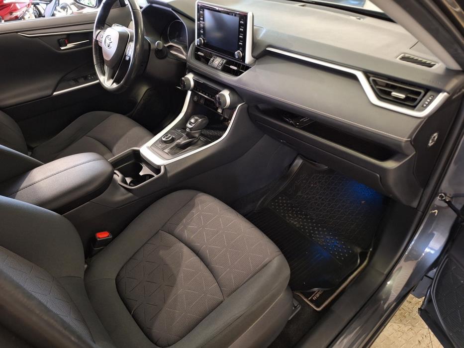 TOYOTA RAV4 2019
