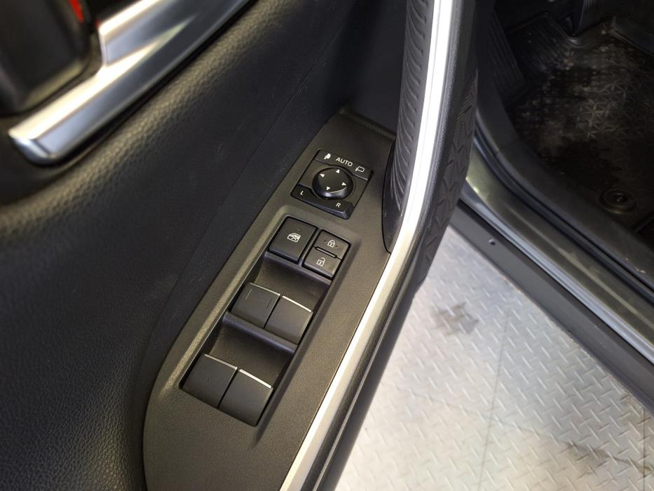 TOYOTA RAV4 2019